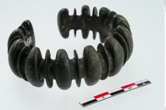 Foto von Bronzebuckelarmreif (NHMW-PRAE-023950)
